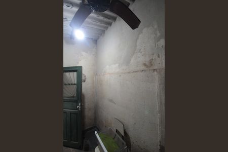 Casa à venda com 100m², 2 quartos e 3 vagasAlmoxarifado