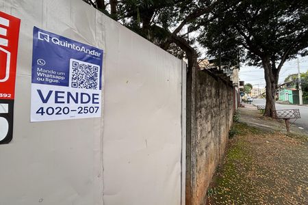 Casa à venda com 100m², 2 quartos e 3 vagas Casa à venda com 100m², 2 quartos e 3 vagasPlaquinha Instalada