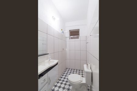 Banheiro de casa para alugar com 1 quarto, 40m² em Vila Marcondes, Carapicuíba