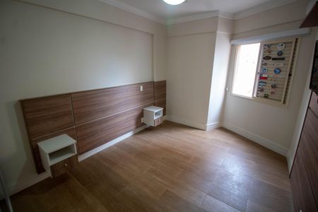 QUARTO de apartamento à venda com 1 quarto, 49m² em Cambuí, Campinas