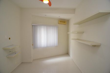 Apartamento à venda com 175m², 4 quartos e 3 vagasQuarto