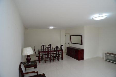 Apartamento à venda com 175m², 4 quartos e 3 vagasSala