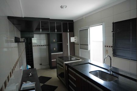 Casa de condomínio para alugar com 248m², 2 quartos e 4 vagas Casa de condomínio para alugar com 248m², 2 quartos e 4 vagasCozinha Americana
