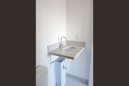 Apartamento à venda com 50m², 2 quartos e sem vaga Apartamento à venda com 50m², 2 quartos e sem vagaBanheiro da Suíte 2