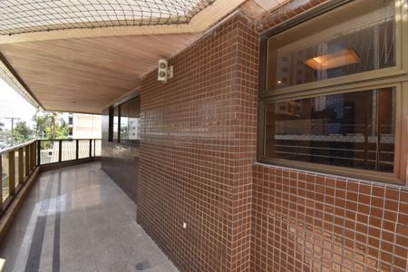 Sacada de apartamento para alugar com 4 quartos, 355m² em Cabral, Curitiba