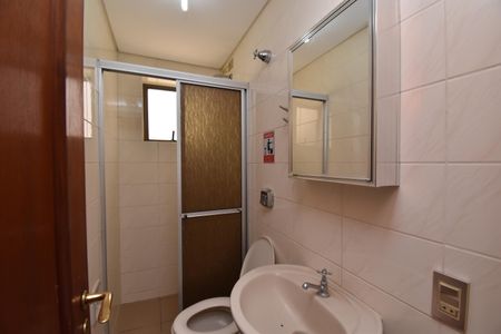 Apartamento para alugar com 355m², 4 quartos e 4 vagasBanheiro de Área de Serviço