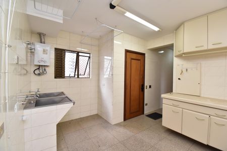 Apartamento para alugar com 355m², 4 quartos e 4 vagasÁrea de Serviço