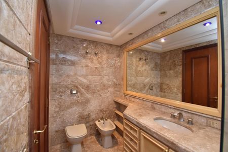 Apartamento para alugar com 355m², 4 quartos e 4 vagasBanheiro da Suíte 3