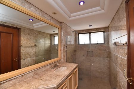 Apartamento para alugar com 355m², 4 quartos e 4 vagasBanheiro da Suíte 3