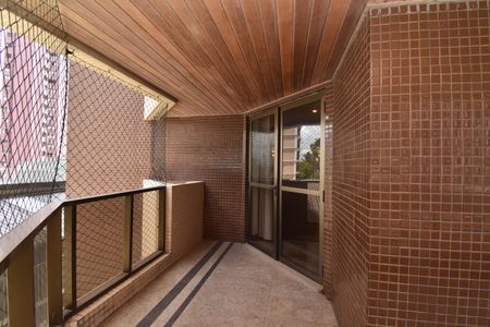 Apartamento para alugar com 355m², 4 quartos e 4 vagasSacada