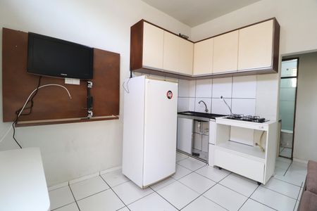 Sala/Cozinha de casa para alugar com 2 quartos, 42m² em Bom Jesus, Uberlândia