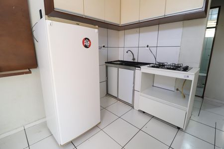 Sala/Cozinha de casa para alugar com 2 quartos, 42m² em Bom Jesus, Uberlândia