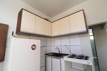 Sala/Cozinha de casa para alugar com 2 quartos, 42m² em Bom Jesus, Uberlândia