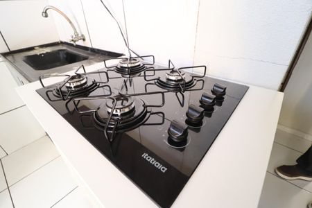 Sala/Cozinha de casa para alugar com 2 quartos, 42m² em Bom Jesus, Uberlândia