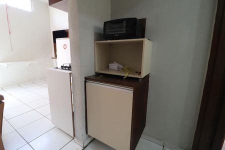 Sala/Cozinha de casa para alugar com 2 quartos, 42m² em Bom Jesus, Uberlândia
