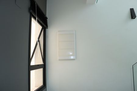 Casa de condomínio para alugar com 150m², 3 quartos e 2 vagasEscada