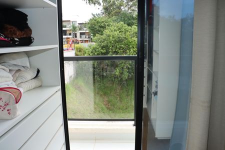 Casa de condomínio para alugar com 150m², 3 quartos e 2 vagasCloset Suíte 3