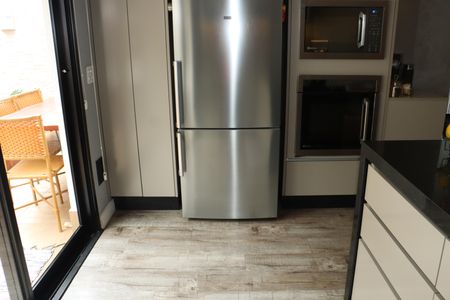 Casa de condomínio para alugar com 150m², 3 quartos e 2 vagasSala/Cozinha