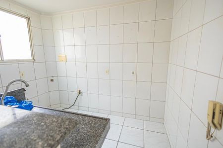 cozinha de apartamento para alugar com 2 quartos, 48m² em São João Batista, Belo Horizonte