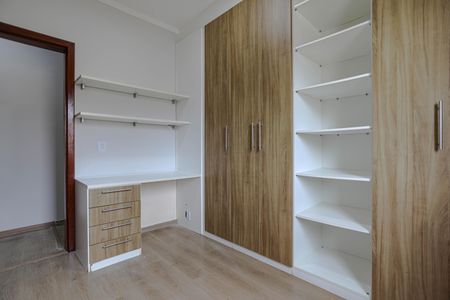 Casa de condomínio para alugar com 120m², 3 quartos e 2 vagasQuarto 1