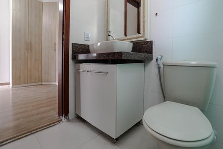 Casa de condomínio para alugar com 120m², 3 quartos e 2 vagasBanheiro - Quarto 3 - Suíte
