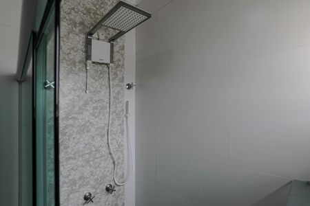 Casa de condomínio para alugar com 120m², 3 quartos e 2 vagasBanheiro - Quarto 3 - Suíte