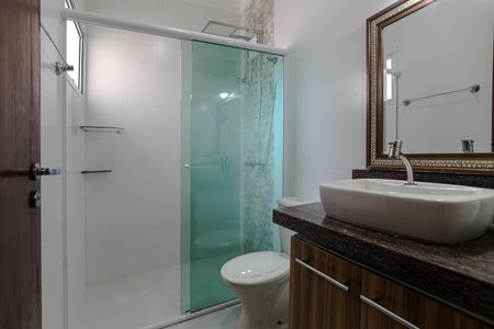 Casa de condomínio para alugar com 120m², 3 quartos e 2 vagasBanheiro