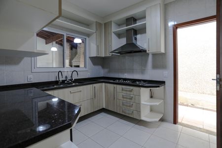 Casa de condomínio para alugar com 120m², 3 quartos e 2 vagasCozinha