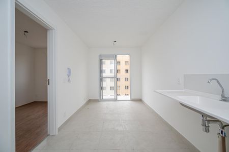 Studio de kitnet/studio para alugar com 1 quarto, 27m² em Jardim Itacolomi, São Paulo