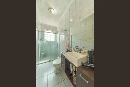 Casa à venda com 156m², 3 quartos e 2 vagas Casa à venda com 156m², 3 quartos e 2 vagasBanheiro