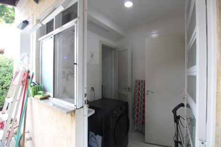 Casa de condomínio à venda com 120m², 4 quartos e 2 vagasÁrea de Serviço