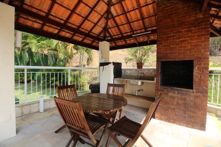 Casa de condomínio à venda com 120m², 4 quartos e 2 vagasChurrasqueira