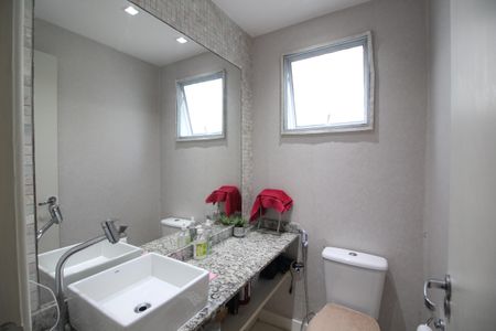 Casa de condomínio à venda com 120m², 4 quartos e 2 vagasLavabo