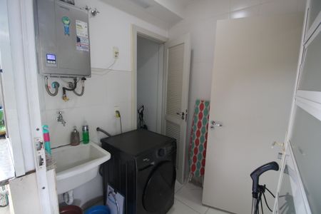 Casa de condomínio à venda com 120m², 4 quartos e 2 vagasÁrea de Serviço