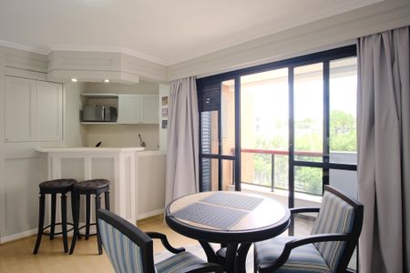 Sala de apartamento para alugar com 1 quarto, 40m² em Higienópolis, São Paulo