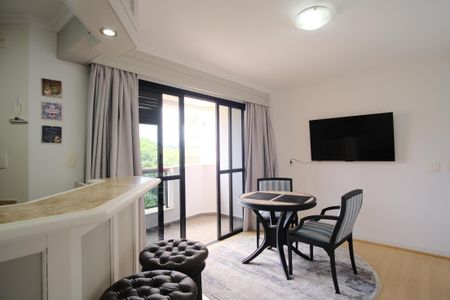 Sala de apartamento para alugar com 1 quarto, 40m² em Higienópolis, São Paulo