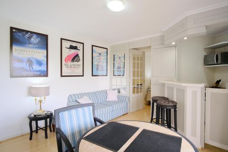 Sala de apartamento para alugar com 1 quarto, 40m² em Higienópolis, São Paulo