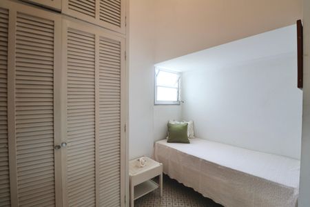 Apartamento para alugar com 501m², 5 quartos e 2 vagasQuarto de Serviço