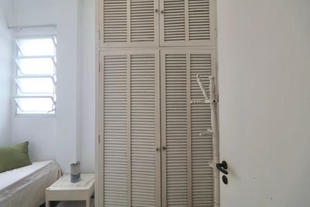 Apartamento para alugar com 501m², 5 quartos e 2 vagasQuarto de Serviço