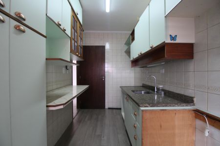 Apartamento à venda com 62m², 2 quartos e 2 vagasCozinha - Armários