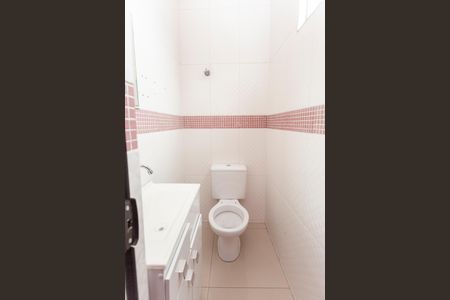 Casa para alugar com 66m², 2 quartos e sem vagaBanheiro