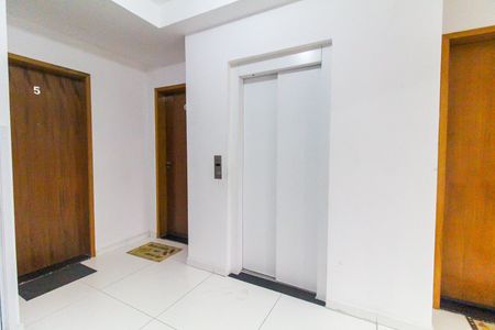 Apartamento para alugar com 57m², 2 quartos e sem vagaHall