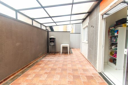Apartamento para alugar com 57m², 2 quartos e sem vagaQuintal