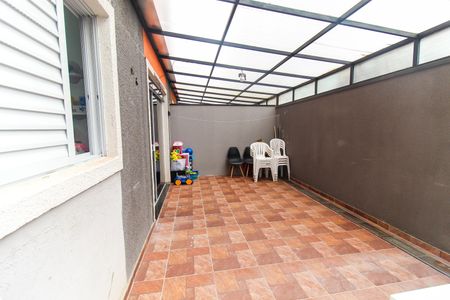 Apartamento para alugar com 57m², 2 quartos e sem vagaQuintal