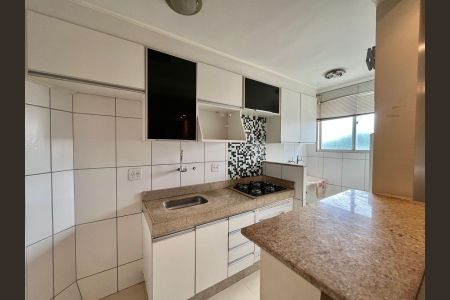 Apartamento à venda com 50m², 2 quartos e 1 vaga Apartamento à venda com 50m², 2 quartos e 1 vagaCozinha e Área de Serviço