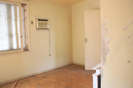 Quarto de casa à venda com 4 quartos, 298m² em Bom Jesus, Porto Alegre
