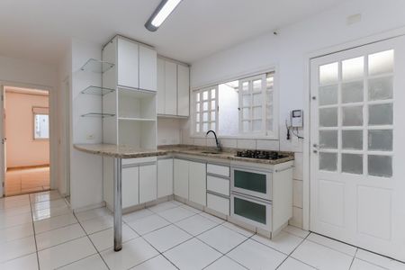 Casa para alugar com 180m², 2 quartos e 2 vagas Casa para alugar com 180m², 2 quartos e 2 vagasCozinha