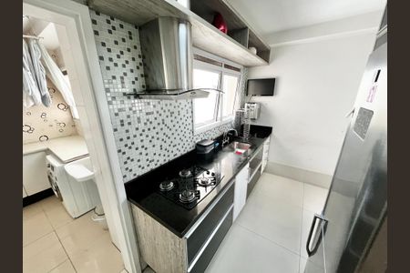 Apartamento à venda com 110m², 3 quartos e 2 vagas Apartamento à venda com 110m², 3 quartos e 2 vagasCozinha