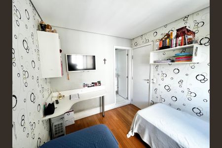 Apartamento à venda com 110m², 3 quartos e 2 vagas Apartamento à venda com 110m², 3 quartos e 2 vagasQuarto Suíte 2