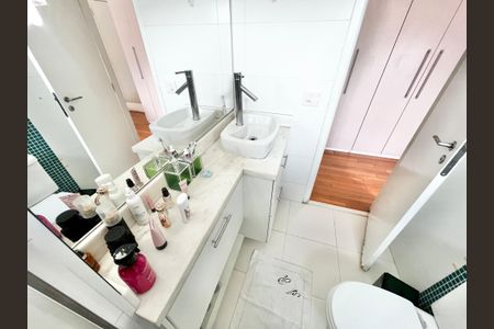 Apartamento à venda com 110m², 3 quartos e 2 vagas Apartamento à venda com 110m², 3 quartos e 2 vagasBanheiro da Suíte 1